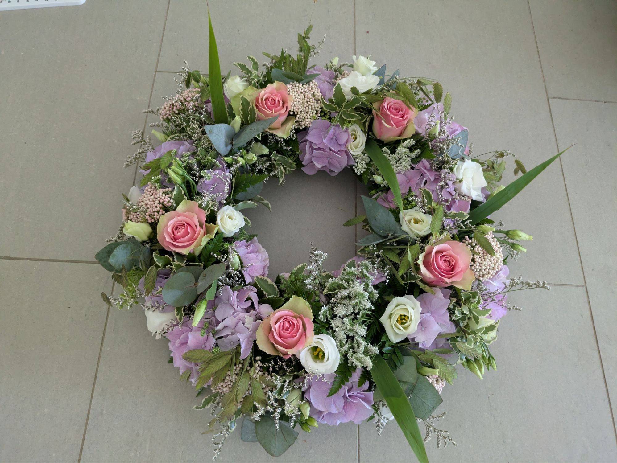 Loose Wreath - Image 56