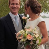 wedding bouquets and flower arrangements